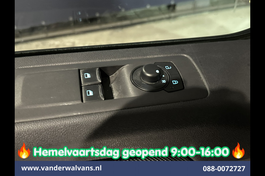 Ford Transit Custom 2.0 TDCI 136pk L2H1 Euro6 Airco | Camera | LED | Apple Carplay | Cruisecontrol Android Auto, Verwarmde voorruit, Parkeersensoren, Bijrijdersbank, 2800kg trekvermogen