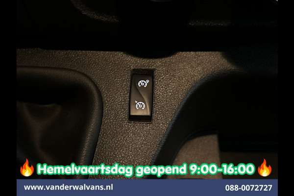 Renault Master 2.3 dCi 136pk L2H2 Euro6 Airco | Camera | Cruisecontrol | 2500kg Trekhaak | Parkeersensoren Bijrijdersbank