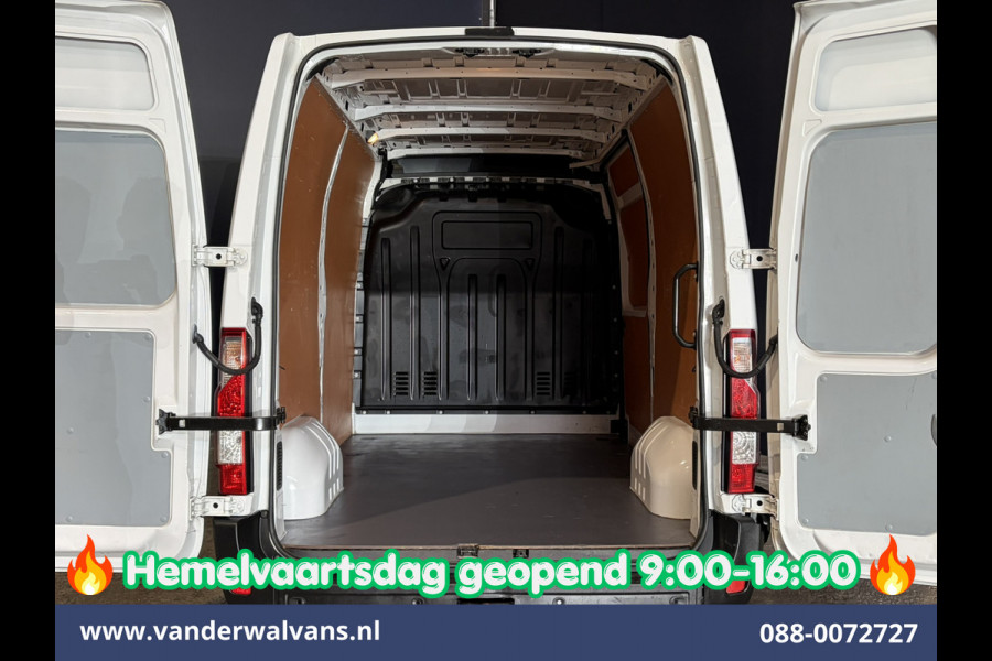 Renault Master 2.3 dCi 136pk L2H2 Euro6 Airco | Camera | Cruisecontrol | 2500kg Trekhaak | Parkeersensoren Bijrijdersbank