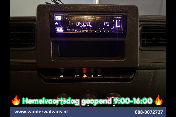 Renault Master 2.3 dCi 136pk L2H2 Euro6 Airco | Camera | Cruisecontrol | 2500kg Trekhaak | Parkeersensoren Bijrijdersbank