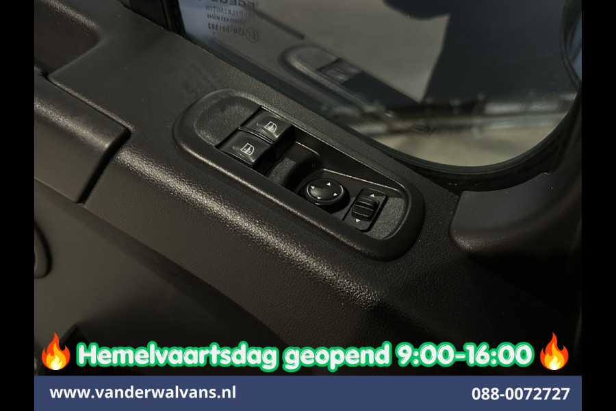 Renault Master 2.3 dCi 136pk L2H2 Euro6 Airco | Camera | Cruisecontrol | 2500kg Trekhaak | Parkeersensoren Bijrijdersbank