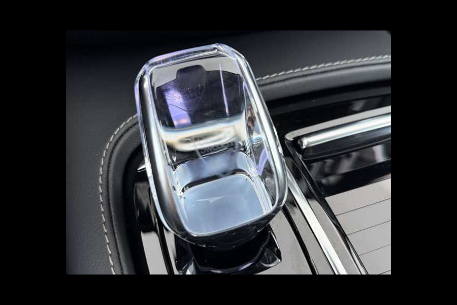 Volvo V60 2.0 T8 Plug-in hybrid AWD Ultra Dark ** FULL OPTIONS, PANO, ACC, MASSAGE, B&W ** 1e EIG - UNFALLFREI ** ** INFORMEER OOK NAAR ONZE AANTREKKELIJKE FINANCIAL-LEASE TARIEVEN **