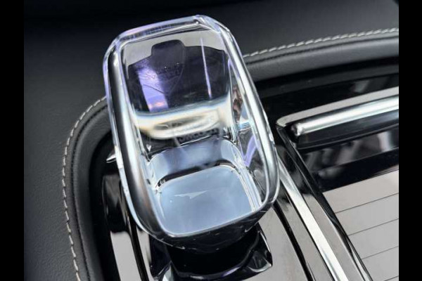 Volvo V60 2.0 T8 Plug-in hybrid AWD Ultra Dark ** FULL OPTIONS, PANO, ACC, MASSAGE, B&W ** 1e EIG - UNFALLFREI ** ** INFORMEER OOK NAAR ONZE AANTREKKELIJKE FINANCIAL-LEASE TARIEVEN **