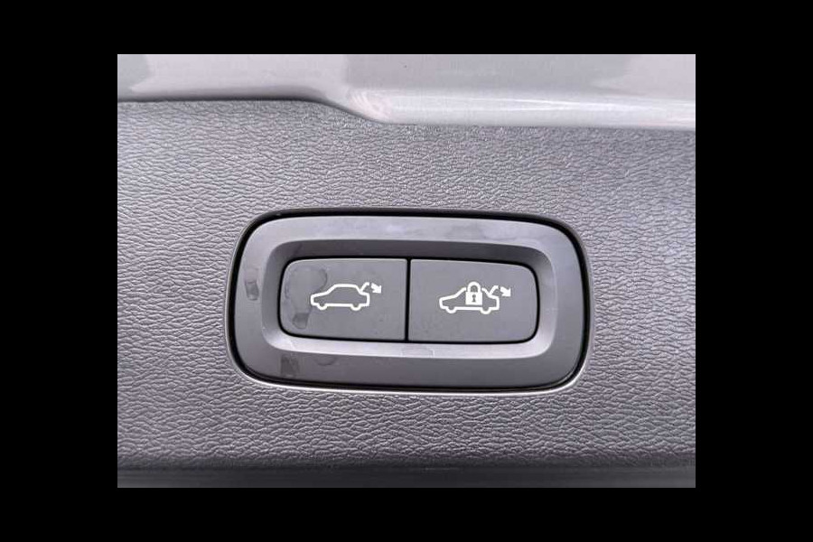 Volvo V60 2.0 T8 Plug-in hybrid AWD Ultra Dark ** FULL OPTIONS, PANO, ACC, MASSAGE, B&W ** 1e EIG - UNFALLFREI ** ** INFORMEER OOK NAAR ONZE AANTREKKELIJKE FINANCIAL-LEASE TARIEVEN **