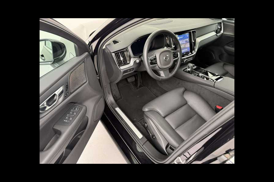 Volvo V60 2.0 T8 Plug-in hybrid AWD Plus Bright ** FULL OPTIONS, TREKH, PANO, MEMORY ** 1e EIG - UNFALLFREI ** ** INFORMEER OOK NAAR ONZE AANTREKKELIJKE FINANCIAL-LEASE TARIEVEN **