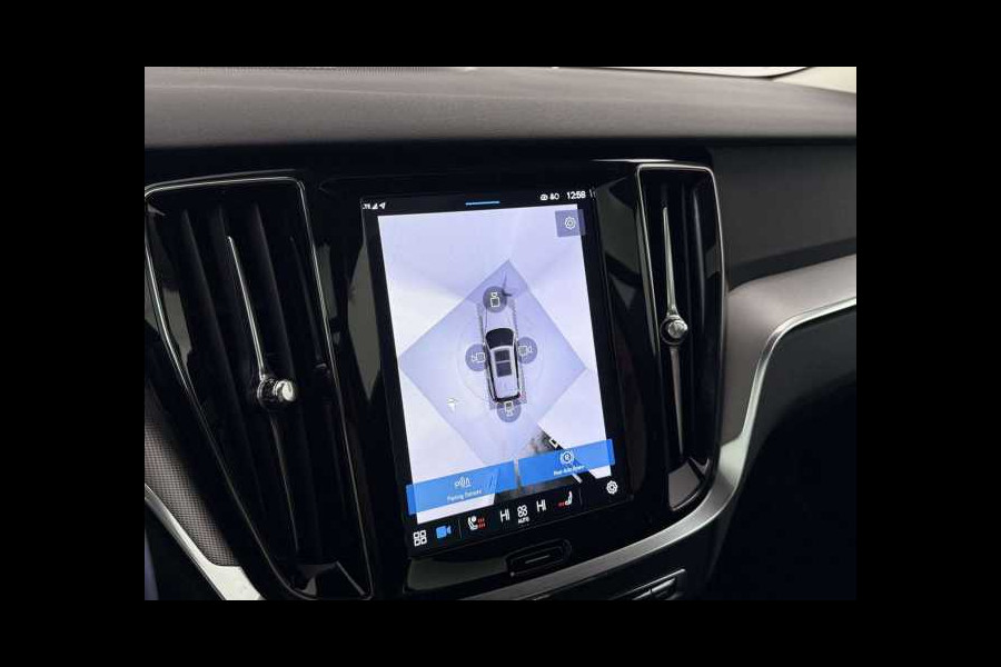 Volvo V60 2.0 T8 Plug-in hybrid AWD Plus Bright ** FULL OPTIONS, TREKH, PANO, MEMORY ** 1e EIG - UNFALLFREI ** ** INFORMEER OOK NAAR ONZE AANTREKKELIJKE FINANCIAL-LEASE TARIEVEN **