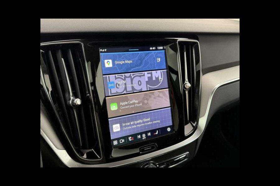 Volvo V60 2.0 T8 Plug-in hybrid AWD Plus Bright ** FULL OPTIONS, TREKH, PANO, MEMORY ** 1e EIG - UNFALLFREI ** ** INFORMEER OOK NAAR ONZE AANTREKKELIJKE FINANCIAL-LEASE TARIEVEN **