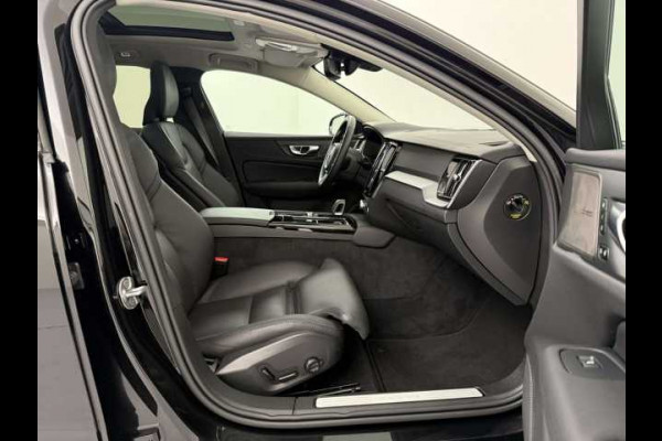 Volvo V60 2.0 T8 Plug-in hybrid AWD Plus Bright ** FULL OPTIONS, TREKH, PANO, MEMORY ** 1e EIG - UNFALLFREI ** ** INFORMEER OOK NAAR ONZE AANTREKKELIJKE FINANCIAL-LEASE TARIEVEN **