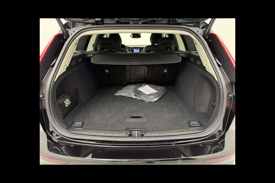 Volvo V60 2.0 T8 Plug-in hybrid AWD Plus Bright ** FULL OPTIONS, TREKH, PANO, MEMORY ** 1e EIG - UNFALLFREI ** ** INFORMEER OOK NAAR ONZE AANTREKKELIJKE FINANCIAL-LEASE TARIEVEN **