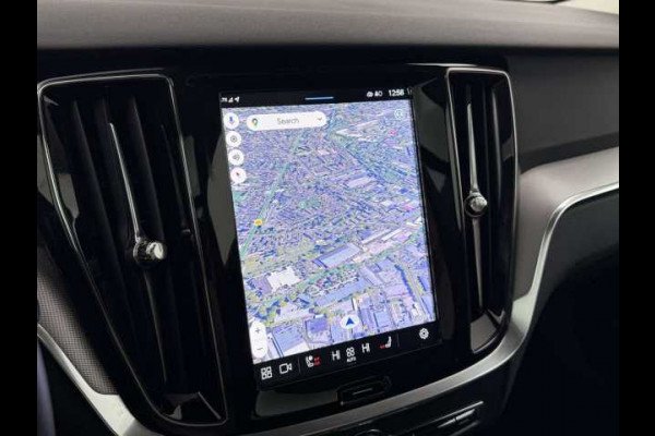 Volvo V60 2.0 T8 Plug-in hybrid AWD Plus Bright ** FULL OPTIONS, TREKH, PANO, MEMORY ** 1e EIG - UNFALLFREI ** ** INFORMEER OOK NAAR ONZE AANTREKKELIJKE FINANCIAL-LEASE TARIEVEN **