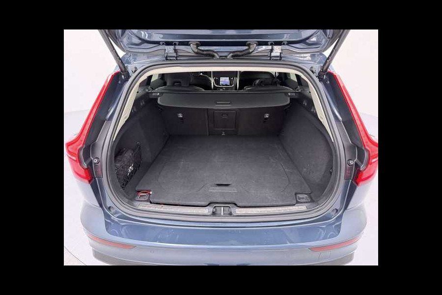 Volvo V60 2.0 T8 Plug-in hybrid AWD Plus Dark ** LEDER, PANO, 360gr, PRIVACY, WINTER, MEMORY ** 1e EIG - UNFALLFREI ** ** INFORMEER OOK NAAR ONZE AANTREKKELIJKE FINANCIAL-LEASE TARIEVEN **