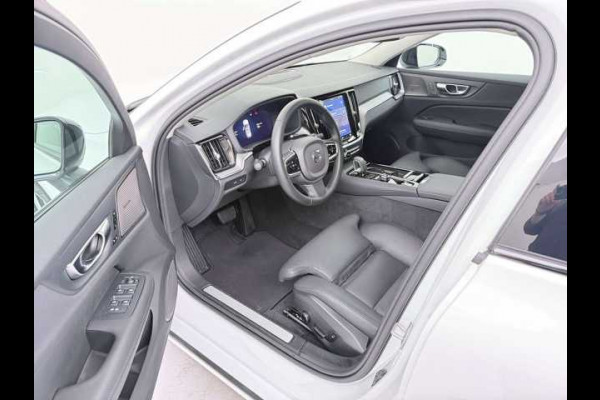 Volvo V60 2.0 T8 Plug-in hybrid AWD Plus Dark ** LEDER, PANO, 360gr, 19-inch LMV, WINTER, MEMORY ** 1e EIG - UNFALLFREI ** ** INFORMEER OOK NAAR ONZE AANTREKKELIJKE FINANCIAL-LEASE TARIEVEN **