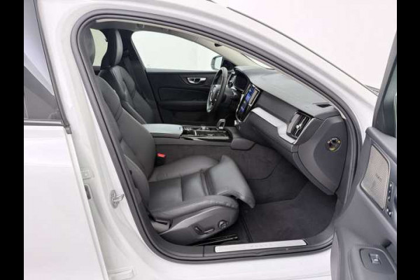 Volvo V60 2.0 T8 Plug-in hybrid AWD Plus Dark ** LEDER, PANO, 360gr, 19-inch LMV, WINTER, MEMORY ** 1e EIG - UNFALLFREI ** ** INFORMEER OOK NAAR ONZE AANTREKKELIJKE FINANCIAL-LEASE TARIEVEN **