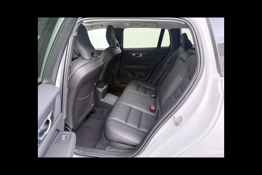 Volvo V60 2.0 T8 Plug-in hybrid AWD Plus Dark ** LEDER, PANO, 360gr, 19-inch LMV, WINTER, MEMORY ** 1e EIG - UNFALLFREI ** ** INFORMEER OOK NAAR ONZE AANTREKKELIJKE FINANCIAL-LEASE TARIEVEN **