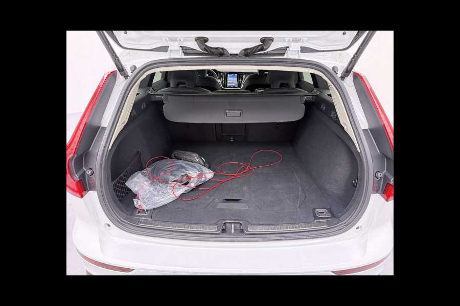 Volvo V60 2.0 T8 Plug-in hybrid AWD Plus Dark ** LEDER, PANO, 360gr, 19-inch LMV, WINTER, MEMORY ** 1e EIG - UNFALLFREI ** ** INFORMEER OOK NAAR ONZE AANTREKKELIJKE FINANCIAL-LEASE TARIEVEN **