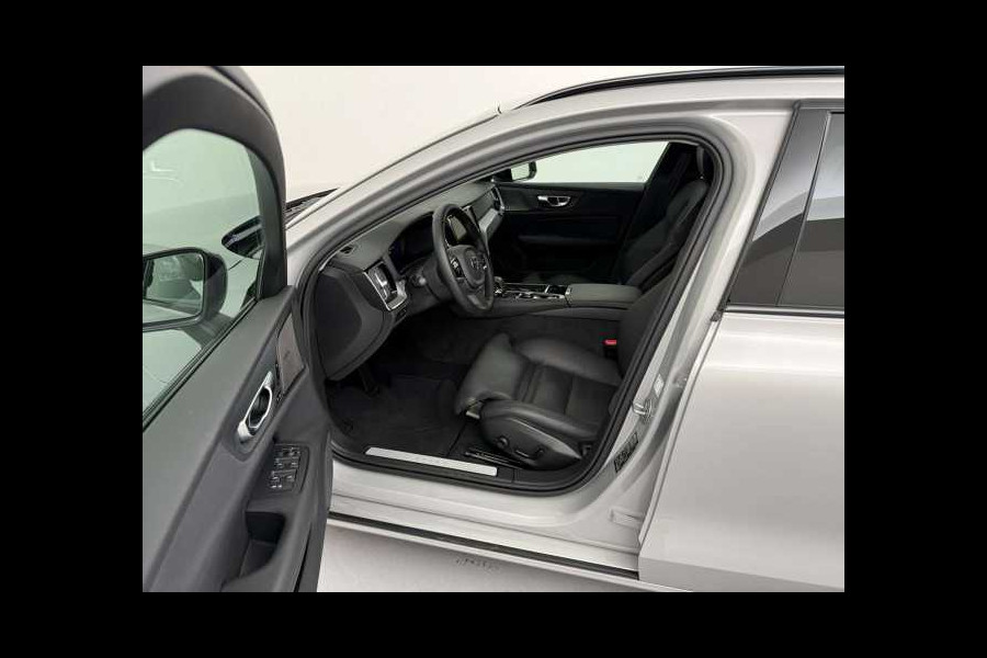 Volvo V60 2.0 T8 Plug-in hybrid AWD Plus Dark ** LEDER, PANO, 360gr, 19-inch LMV, WINTER, MEMORY ** 1e EIG - UNFALLFREI ** ** INFORMEER OOK NAAR ONZE AANTREKKELIJKE FINANCIAL-LEASE TARIEVEN **