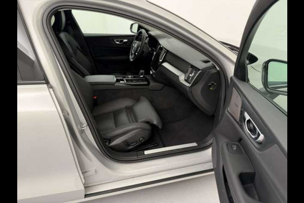 Volvo V60 2.0 T8 Plug-in hybrid AWD Plus Dark ** LEDER, PANO, 360gr, 19-inch LMV, WINTER, MEMORY ** 1e EIG - UNFALLFREI ** ** INFORMEER OOK NAAR ONZE AANTREKKELIJKE FINANCIAL-LEASE TARIEVEN **