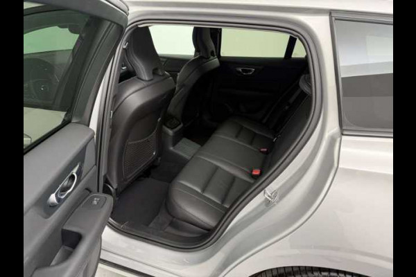 Volvo V60 2.0 T8 Plug-in hybrid AWD Plus Dark ** LEDER, PANO, 360gr, 19-inch LMV, WINTER, MEMORY ** 1e EIG - UNFALLFREI ** ** INFORMEER OOK NAAR ONZE AANTREKKELIJKE FINANCIAL-LEASE TARIEVEN **