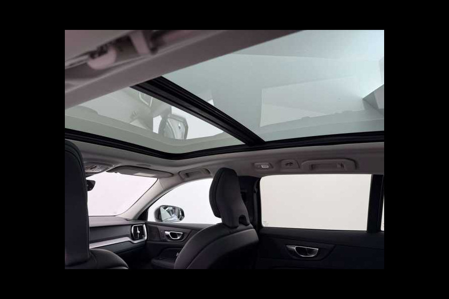 Volvo V60 2.0 T8 Plug-in hybrid AWD Plus Dark ** LEDER, PANO, 360gr, 19-inch LMV, WINTER, MEMORY ** 1e EIG - UNFALLFREI ** ** INFORMEER OOK NAAR ONZE AANTREKKELIJKE FINANCIAL-LEASE TARIEVEN **