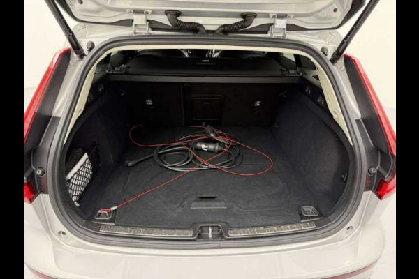 Volvo V60 2.0 T8 Plug-in hybrid AWD Plus Dark ** LEDER, PANO, 360gr, 19-inch LMV, WINTER, MEMORY ** 1e EIG - UNFALLFREI ** ** INFORMEER OOK NAAR ONZE AANTREKKELIJKE FINANCIAL-LEASE TARIEVEN **