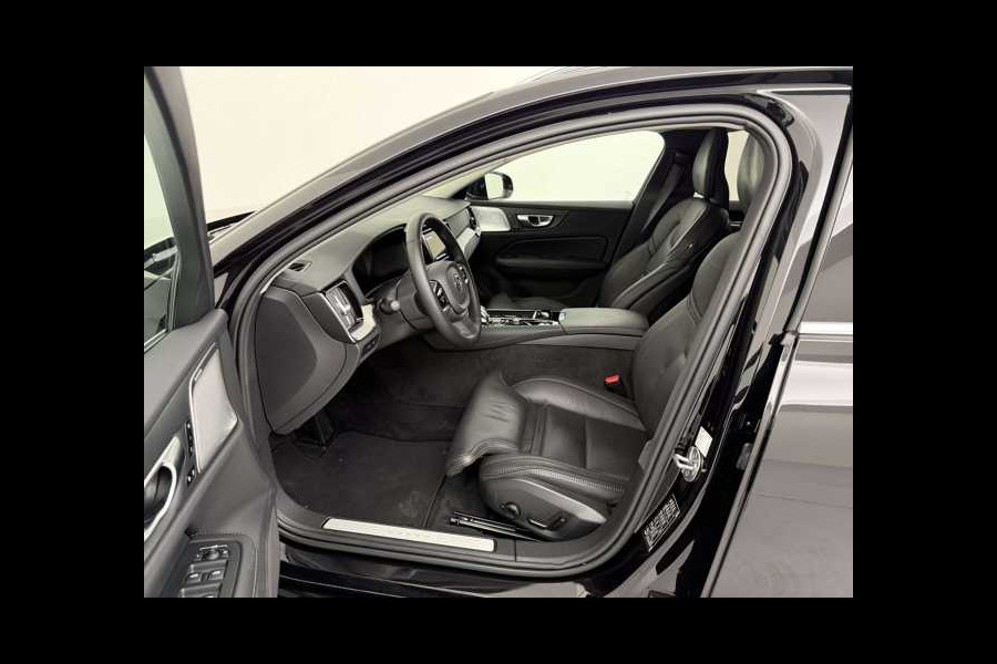 Volvo V60 2.0 T8 Plug-in hybrid AWD Ultra BRIGHT ** FULL OPTIONS, PANO, ACC, MASSAGE, B&W ** 1e EIG - UNFALLFREI ** ** INFORMEER OOK NAAR ONZE AANTREKKELIJKE FINANCIAL-LEASE TARIEVEN **