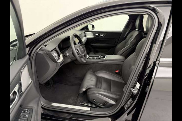 Volvo V60 2.0 T8 Plug-in hybrid AWD Ultra BRIGHT ** FULL OPTIONS, PANO, ACC, MASSAGE, B&W ** 1e EIG - UNFALLFREI ** ** INFORMEER OOK NAAR ONZE AANTREKKELIJKE FINANCIAL-LEASE TARIEVEN **