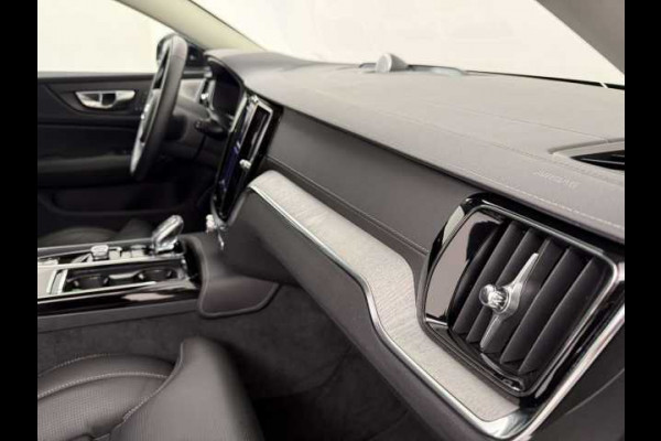 Volvo V60 2.0 T8 Plug-in hybrid AWD Ultra BRIGHT ** FULL OPTIONS, PANO, ACC, MASSAGE, B&W ** 1e EIG - UNFALLFREI ** ** INFORMEER OOK NAAR ONZE AANTREKKELIJKE FINANCIAL-LEASE TARIEVEN **