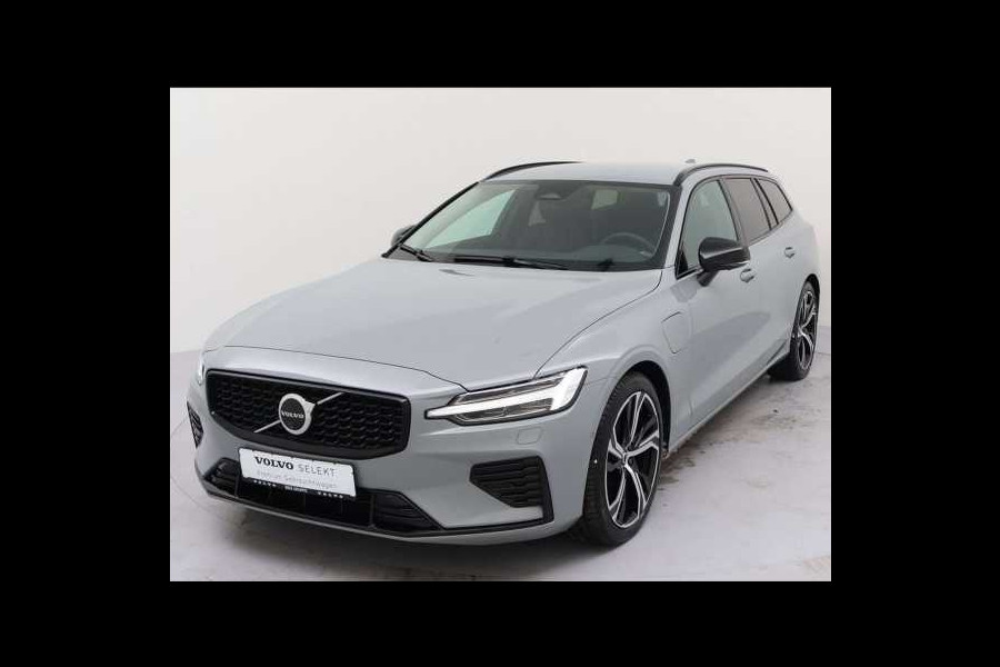 Volvo V60 2.0 T8 Plug-in hybrid AWD Plus Dark ** LEDER, H&K Sound, 360gr, 19-inch LMV, WINTER, MEMORY ** 1e EIG - UNFALLFREI ** ** INFORMEER OOK NAAR ONZE AANTREKKELIJKE FINANCIAL-LEASE TARIEVEN **