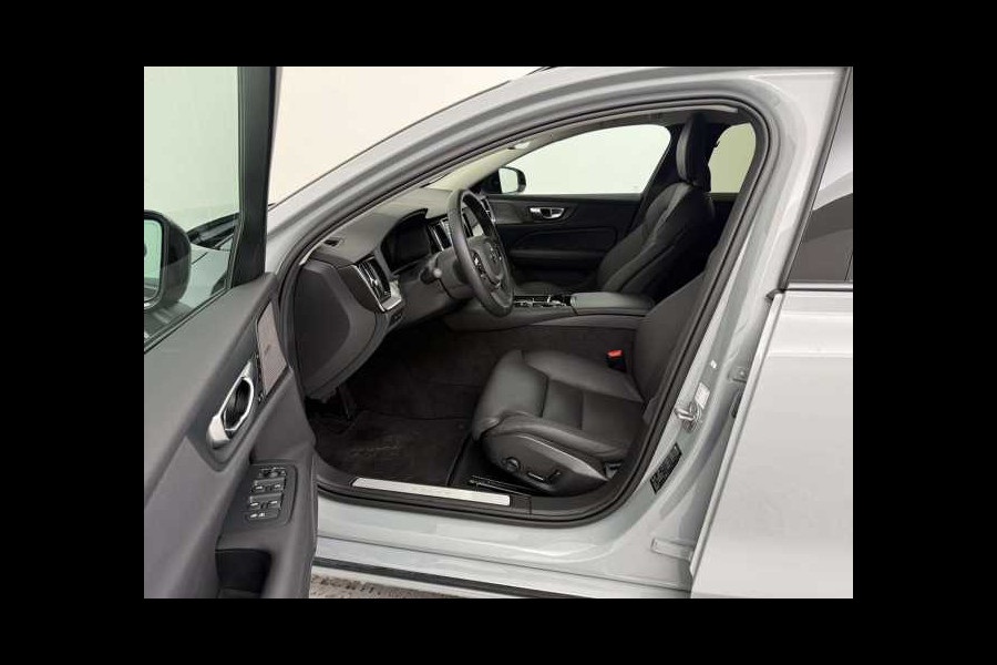 Volvo V60 2.0 T8 Plug-in hybrid AWD Plus Dark ** LEDER, H&K Sound, 360gr, 19-inch LMV, WINTER, MEMORY ** 1e EIG - UNFALLFREI ** ** INFORMEER OOK NAAR ONZE AANTREKKELIJKE FINANCIAL-LEASE TARIEVEN **