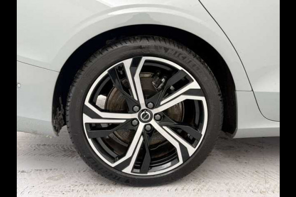 Volvo V60 2.0 T8 Plug-in hybrid AWD Plus Dark ** LEDER, H&K Sound, 360gr, 19-inch LMV, WINTER, MEMORY ** 1e EIG - UNFALLFREI ** ** INFORMEER OOK NAAR ONZE AANTREKKELIJKE FINANCIAL-LEASE TARIEVEN **