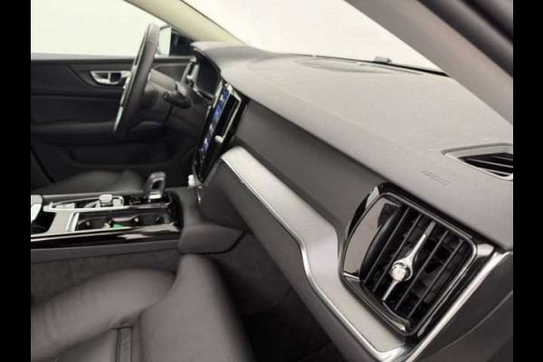 Volvo V60 2.0 T8 Plug-in hybrid AWD Plus Dark ** LEDER, H&K Sound, 360gr, 19-inch LMV, WINTER, MEMORY ** 1e EIG - UNFALLFREI ** ** INFORMEER OOK NAAR ONZE AANTREKKELIJKE FINANCIAL-LEASE TARIEVEN **
