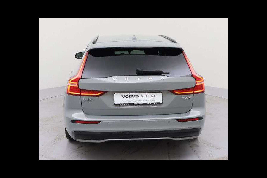 Volvo V60 2.0 T8 Plug-in hybrid AWD Plus Dark ** LEDER, H&K Sound, 360gr, 19-inch LMV, WINTER, MEMORY ** 1e EIG - UNFALLFREI ** ** INFORMEER OOK NAAR ONZE AANTREKKELIJKE FINANCIAL-LEASE TARIEVEN **