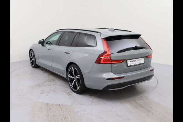 Volvo V60 2.0 T8 Plug-in hybrid AWD Plus Dark ** LEDER, H&K Sound, 360gr, 19-inch LMV, WINTER, MEMORY ** 1e EIG - UNFALLFREI ** ** INFORMEER OOK NAAR ONZE AANTREKKELIJKE FINANCIAL-LEASE TARIEVEN **