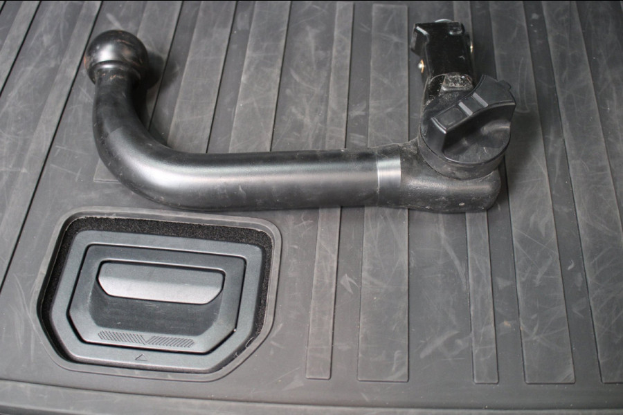 Lynk & Co 01 1.5 NL Auto/Zwarte hemel/Rijklaar/Trekhaak Rijklaar