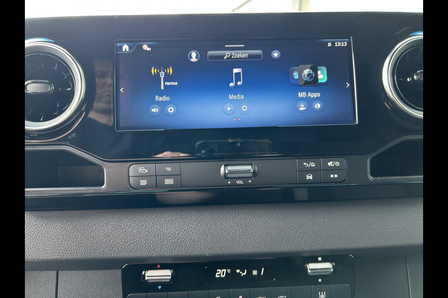 Mercedes-Benz eSprinter 320 L2 H2 Pro 81kWh / Snel laden 115Kw / Trekhaak / MBUX / Navigatie / Camera / Cruise control / Airco / 270 Graden achterdeuren