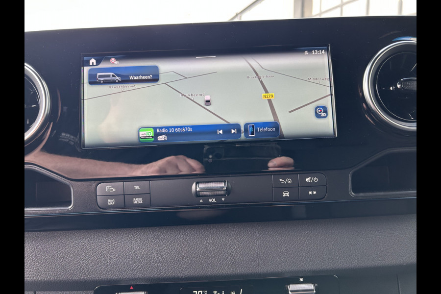 Mercedes-Benz eSprinter 320 L2 H2 Pro 81kWh / Snel laden 115Kw / Trekhaak / MBUX / Navigatie / Camera / Cruise control / Airco / 270 Graden achterdeuren