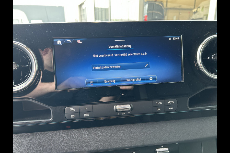 Mercedes-Benz eSprinter 320 L2 H2 Pro 81kWh / Snel laden 115Kw / Trekhaak / MBUX / Navigatie / Camera / Cruise control / Airco / 270 Graden achterdeuren