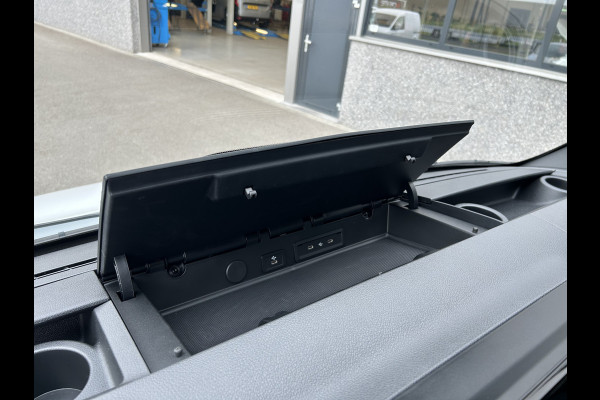 Mercedes-Benz eSprinter 320 L2 H2 Pro 81kWh / Snel laden 115Kw / Trekhaak / MBUX / Navigatie / Camera / Cruise control / Airco / 270 Graden achterdeuren