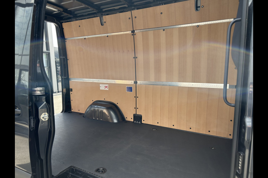 Mercedes-Benz Sprinter 317 CDI L2 H2 Pro LED / MBUX / Navigatie / Camera / Parkeersensoren / Cruise control / Airco / 270 Graden achterdeuren