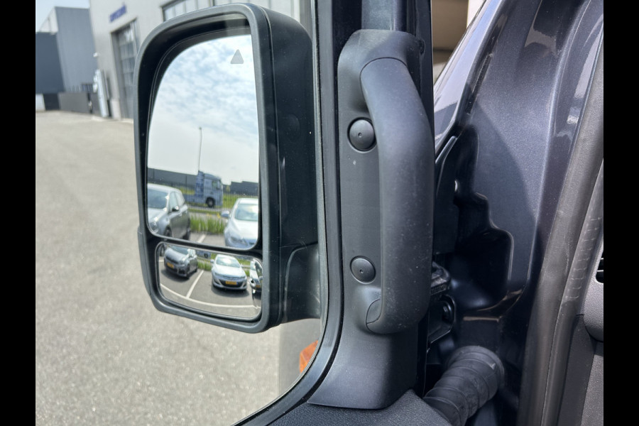 Mercedes-Benz Sprinter 317 CDI L2 H2 Pro LED / MBUX / Navigatie / Camera / Parkeersensoren / Cruise control / Airco / 270 Graden achterdeuren