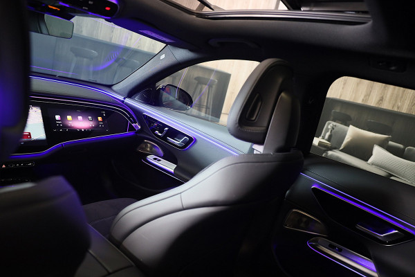 Mercedes-Benz E-Klasse Estate 300 e AMG 53 Look / HYPERSCREEN / BURMESTER / Head Up / 360 Camera / Aug Reality / Pano / 22 Inch