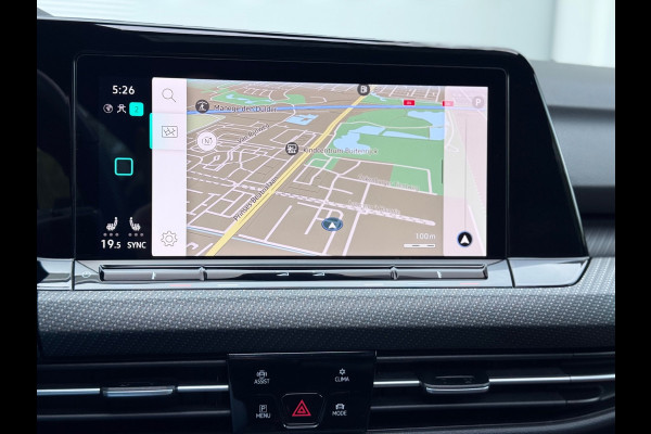 Volkswagen Golf 1.5 eTSI R-Line Pano/H&K/Matrix/Trekhaak