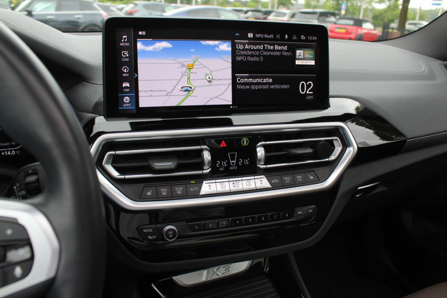 BMW iX3 High Executive 80 kWh / Trekhaak / Panoramadak / 360Camera / Head-up / Laser LED / Harman Kardon / ACC / Keyless / Dodehoek / DAB