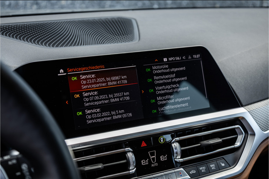 BMW 3 Serie Touring 330e M-sport Adaptief onderstel / 19inch / elec stoelen / Camera / Stoelverwarming