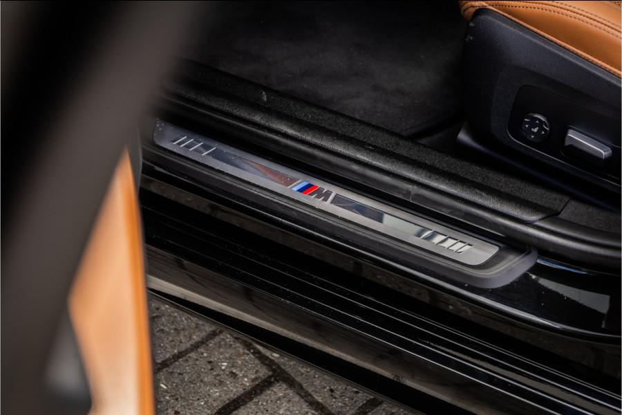 BMW 3 Serie Touring 330e M-sport Adaptief onderstel / 19inch / elec stoelen / Camera / Stoelverwarming