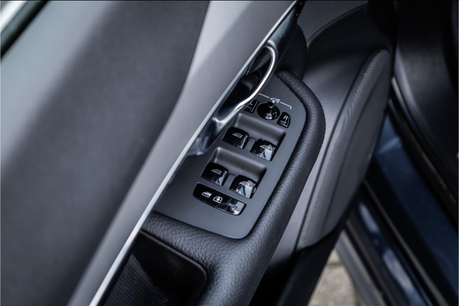 Volvo XC90 2.0 T8 Recharge AWD 7 pers / Trekhaak / Harman Kardon / Leder / Adaptieve Cruise / 360 camera /