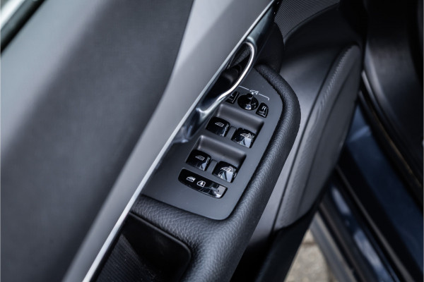 Volvo XC90 2.0 T8 Recharge AWD 7 pers / Trekhaak / Harman Kardon / Leder / Adaptieve Cruise / 360 camera /