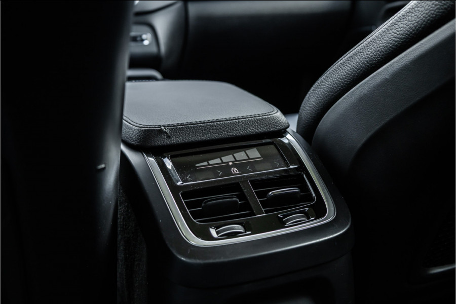 Volvo XC90 2.0 T8 Recharge AWD 7 pers / Trekhaak / Harman Kardon / Leder / Adaptieve Cruise / 360 camera /