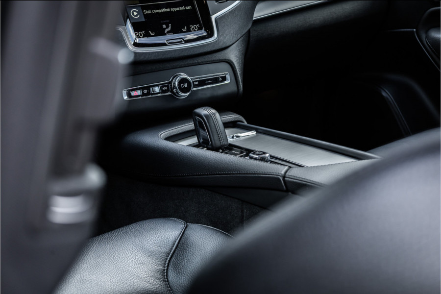 Volvo XC90 2.0 T8 Recharge AWD 7 pers / Trekhaak / Harman Kardon / Leder / Adaptieve Cruise / 360 camera /