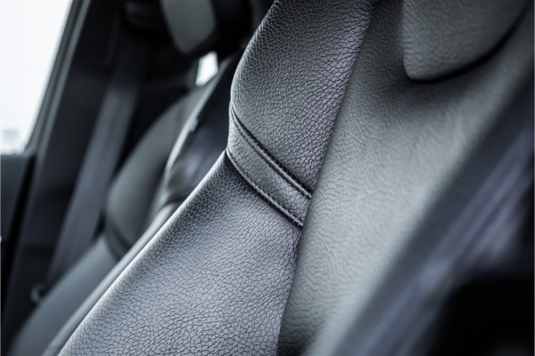 Volvo XC90 2.0 T8 Recharge AWD 7 pers / Trekhaak / Harman Kardon / Leder / Adaptieve Cruise / 360 camera /